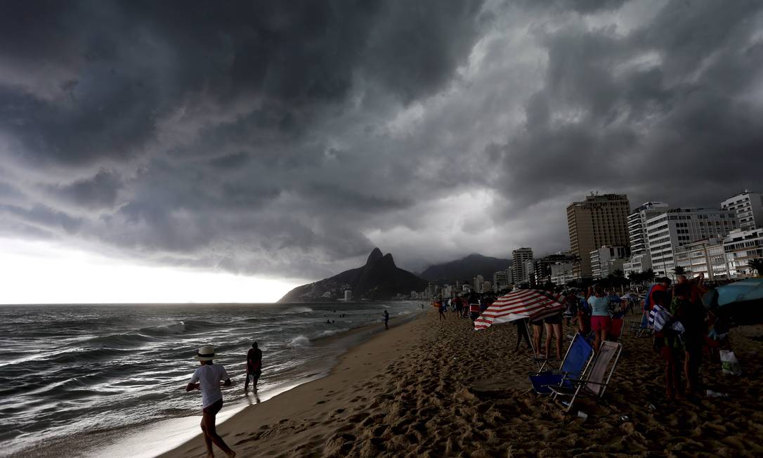 UM DIA INTEIRO COM a LULUCA nas FÉRIAS !! ALERTA de TEMPESTADE