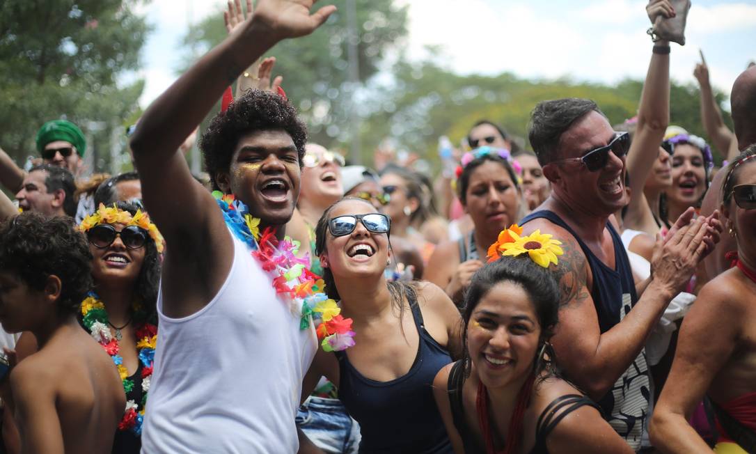 são paulo vive fim de semana agitado com 170 blocos em diversas regiões