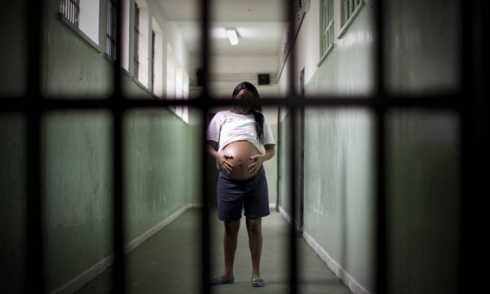 Resultado de imagem para STF concede prisão domiciliar a presas grávidas ou com filhos