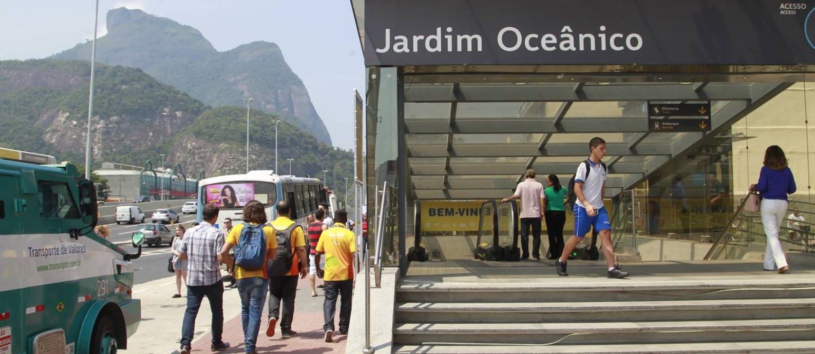 Como chegar até Globo Esporte em Barra Da Tijuca de Ônibus ou Metrô?