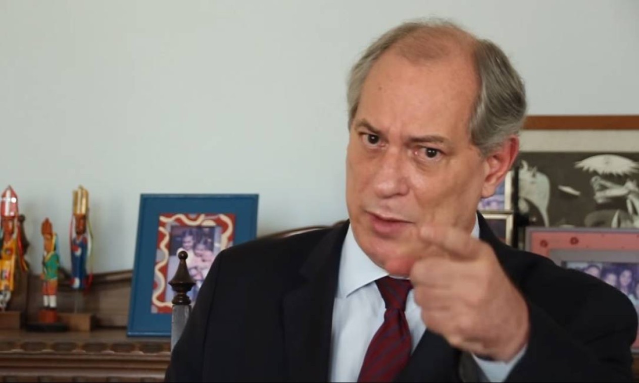 Ciro critica Lula e descarta alian a com PT no primeiro turno em