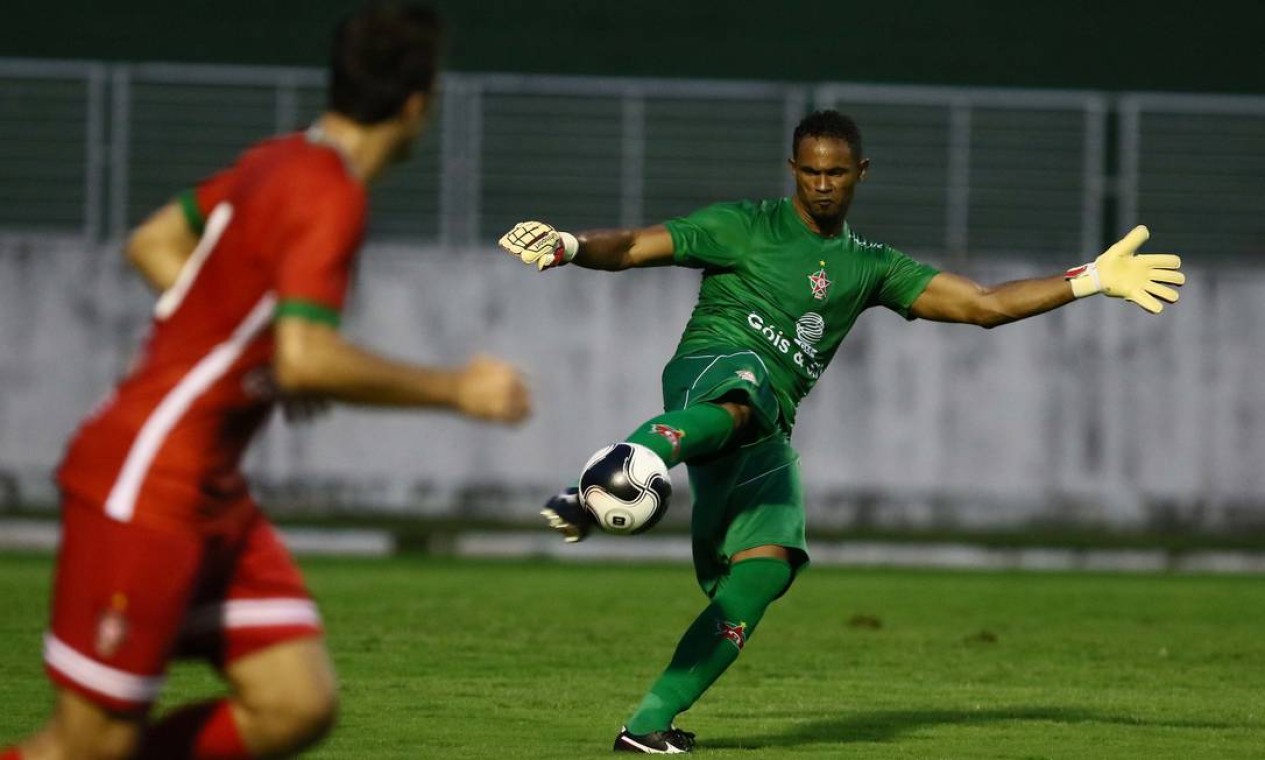 Boa Esporte deve anunciar hoje contratação do goleiro Bruno - Estado de  Minas