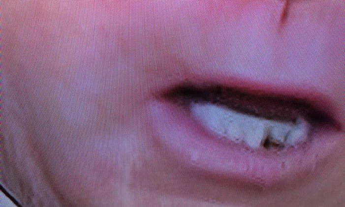 Imagem dos dentes de Sean Spicer sujos de comida Foto: Reprodução