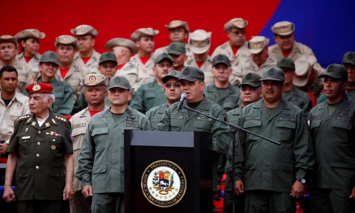 Ministro da Defesa da Venezuela, Vladimir Padrino, fala durante cerimônia com militares em Caracas Foto: MARCO BELLO / REUTERS