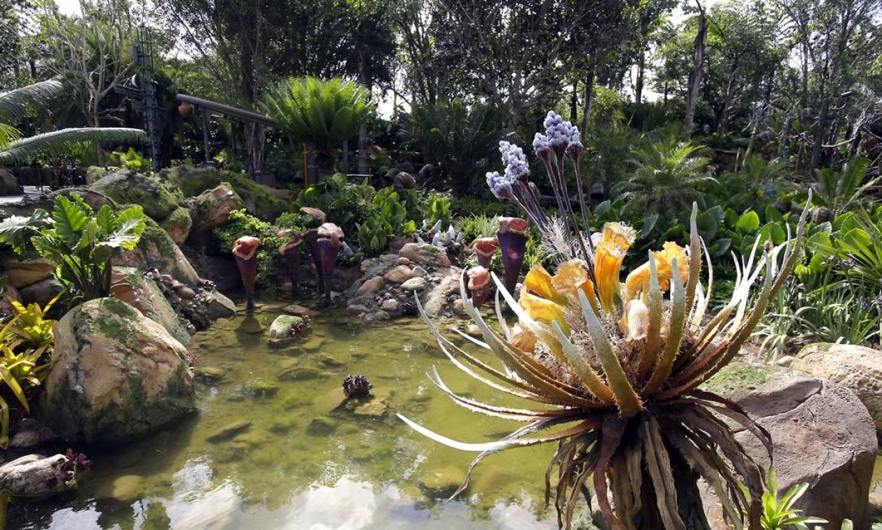 O paisagismo do local foi feito com espécies de plantas terrestres reais misturadas com uma flora artificial Foto: John Raoux / AP