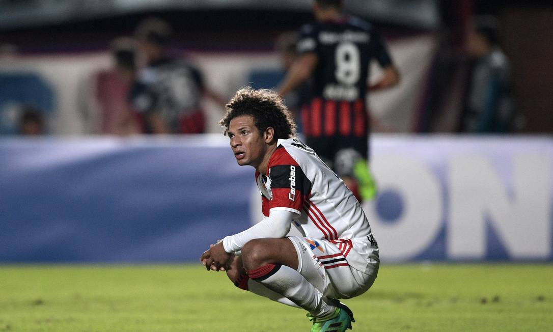 Quem eliminou o Flamengo na Libertadores de 2017?