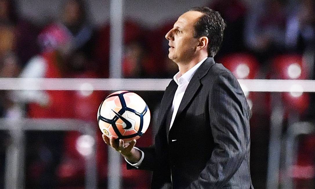 Quem é o treinador de goleiros do São Paulo?