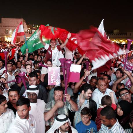 Mundial 2022. Do Qatar a Teerão, as imagens dos festejos iranianos após a  vitória sobre o País de Gales. – Observador