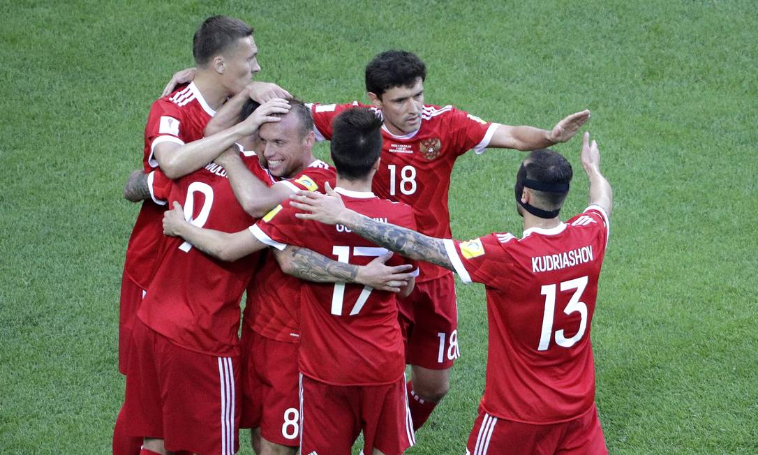 Copa das Confederações começa na Rússia com vitória dos donos da casa