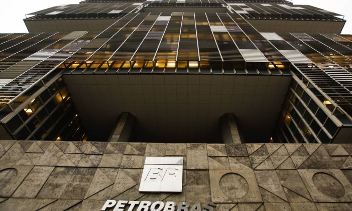 
À espera. Prédio da Petrobras: ação coletiva contra a estatal está suspensa
Foto: Guilherme Leporace / Guilherme Leporace/5-4-2016