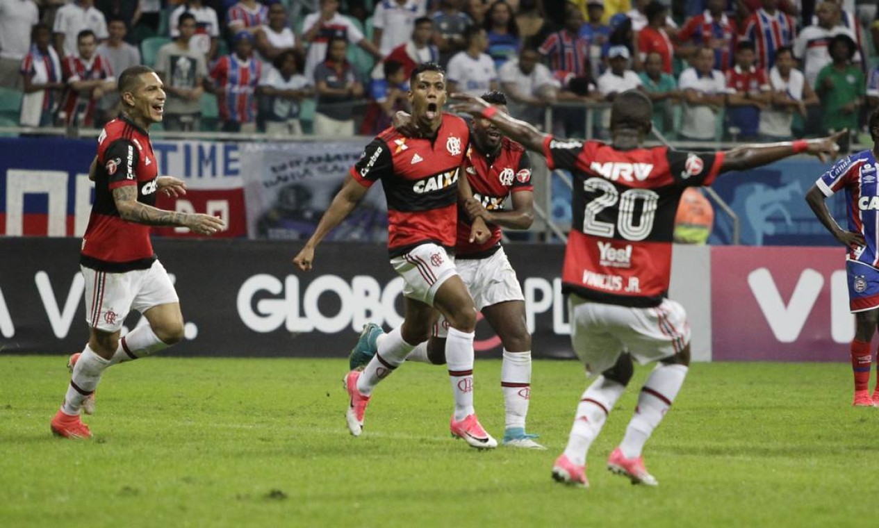 Flamengo Derrota O Bahia E Sobe Para Terceiro No Brasileiro - Jornal O ...