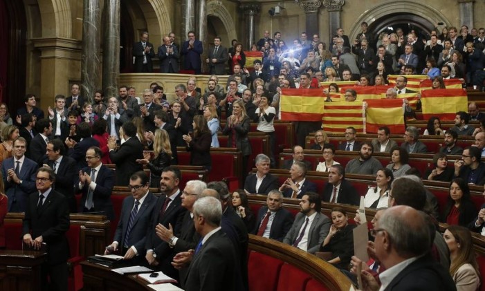 Membros do Partido Popular da Catalunia Foto: Manu Fernandez / AP