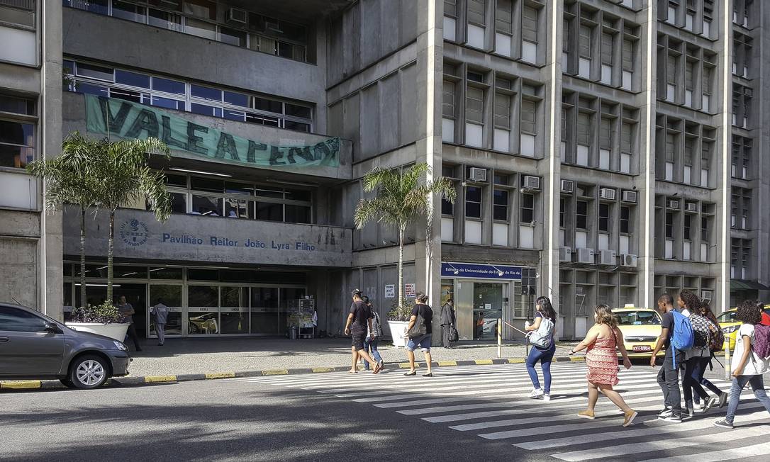 A fachada da Universidade do Estado do Rio de Janeiro (Uerj) Foto: Leo Martins - 29/03/2017 / Agência O Globo