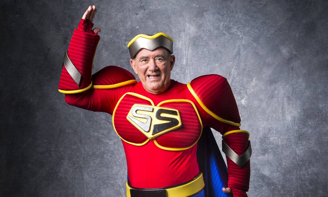 Renato Aragão encarna Super Super na nova versão de 'Os Trapalhões' Foto: Divulgação/TV Globo/João Cotta