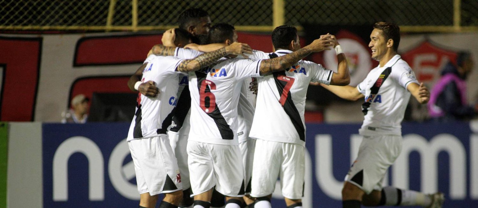 Vasco vence a primeira como visitante 4 a 1 no Vitória Jornal O Globo Vasco vence a primeira como visitante 4 a 1 no Vitória Jornal O Globo
