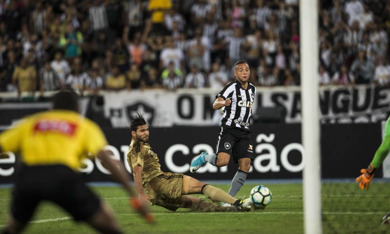 As melhores imagens de Botafogo 2 x 1 Sport - Jornal O Globo
