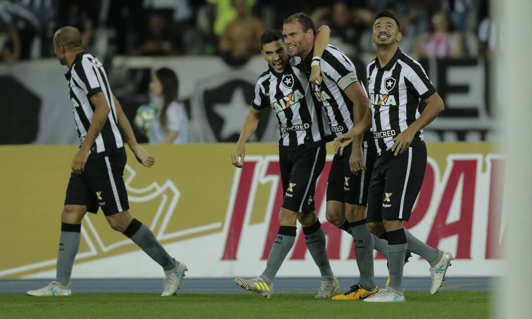 Botafogo domina o Atlético-MG e avança na Copa do Brasil - Jornal O Globo