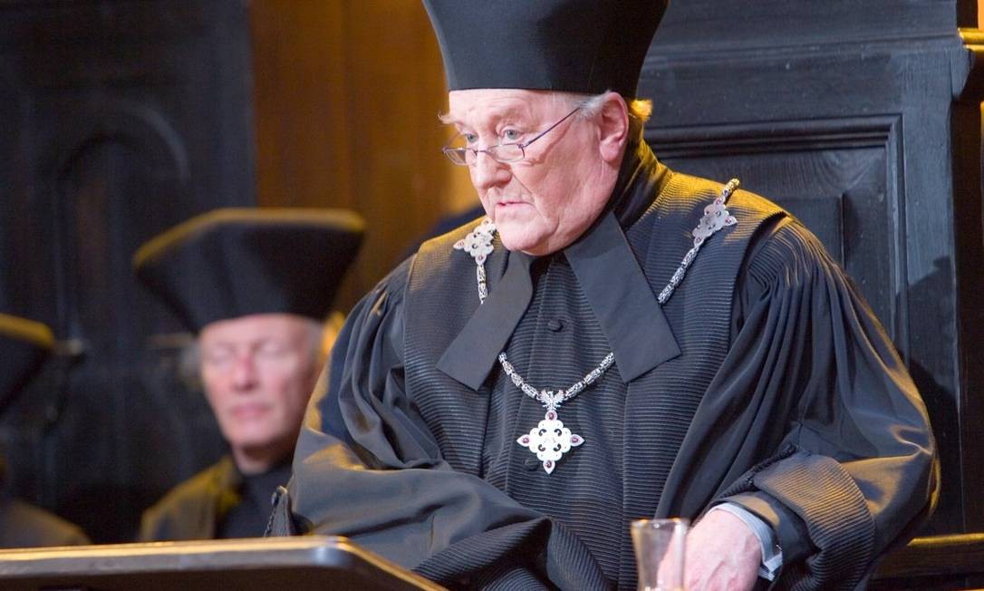 Robert Hardy Ator Que Interpretou O Ministro Da Magia Em Harry Potter Morre Aos 91 Anos