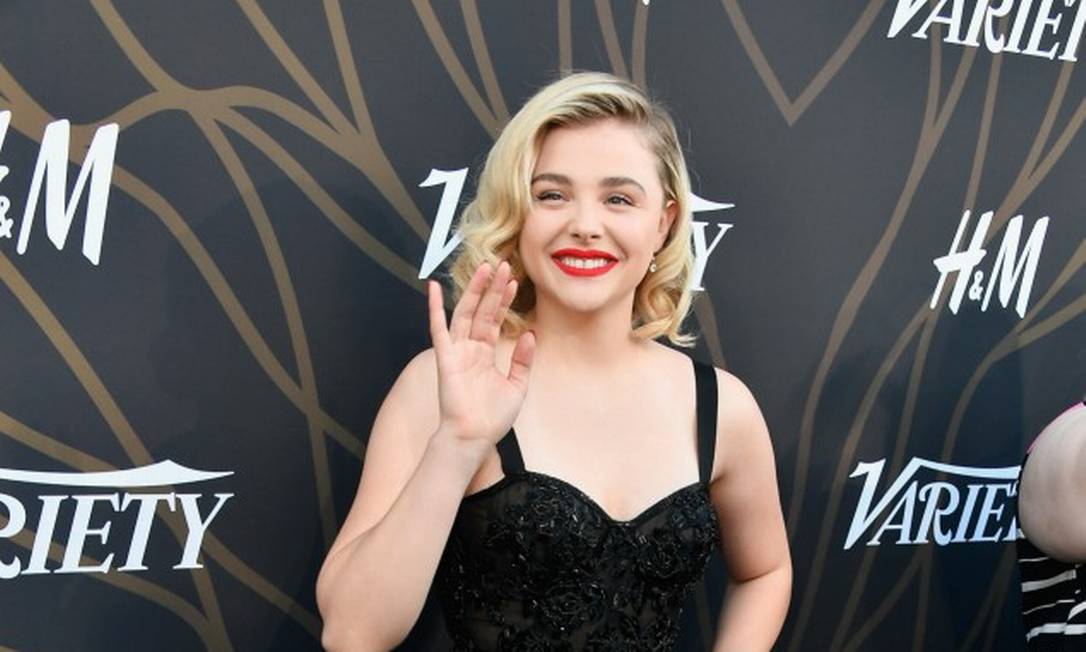 Atriz Chloë Grace Moretz revela trauma após virar meme por seu