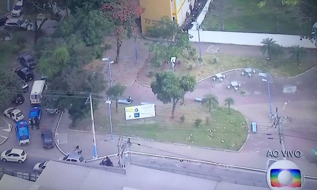 Bandidos Roubam Van Escolar Em Niterói E Levam Crianças Para São