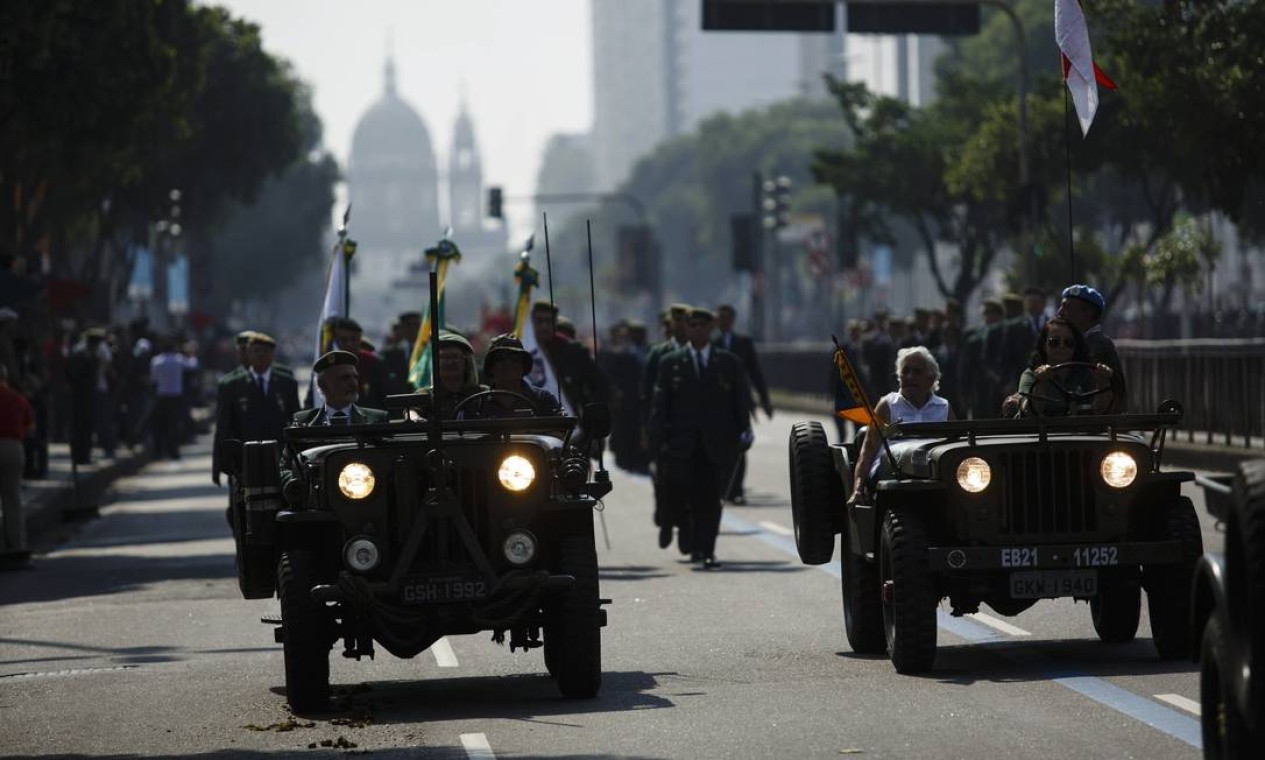 Desfile cívico de Sete de Setembro causa interdições em vias do Centro do  Rio nesta quinta-feira - Jornal O Globo