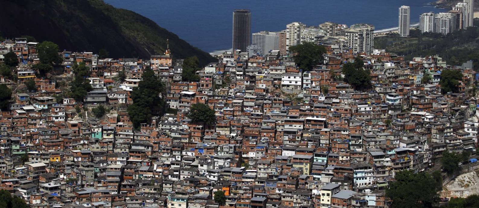 Folheto Da Riotur Distribuido A Turistas Tira Favelas Da Geografia Da Cidade Jornal O Globo