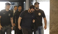 
Após ser preso, Alexandre Pinto chega à Superintendência da PF no Rio
Foto: Gabriel de Paiva/03-08-2017 / Agência O Globo