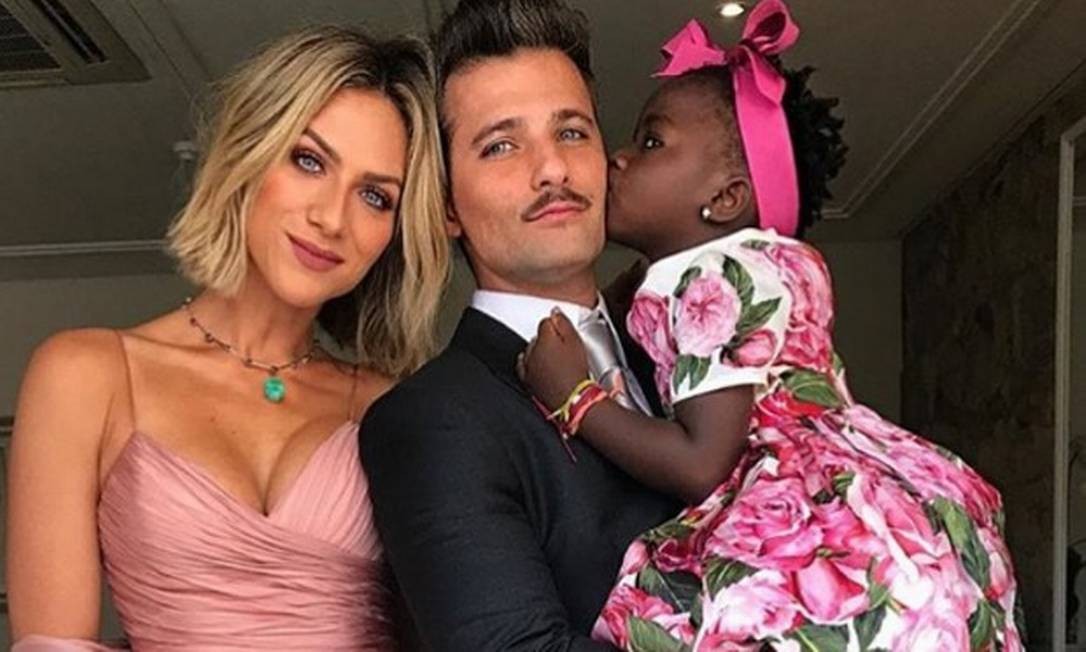 Filha de Giovanna Ewbank e Bruno Gagliasso é vítima de ...