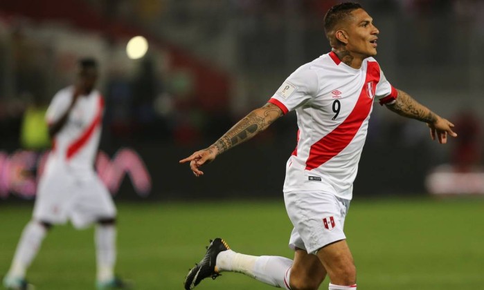 Guerrero é pego no antidoping em jogo do Peru nas eliminatórias