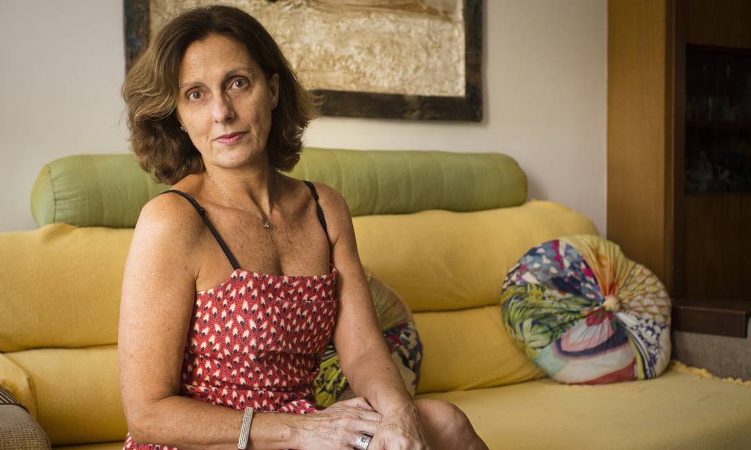Esforço: A empresária Cristina Leão trabalha desde os 14 anos e criou o filho sozinha, como em 16% dos lares do país Foto: Fernando Lemos / Agência O Globo