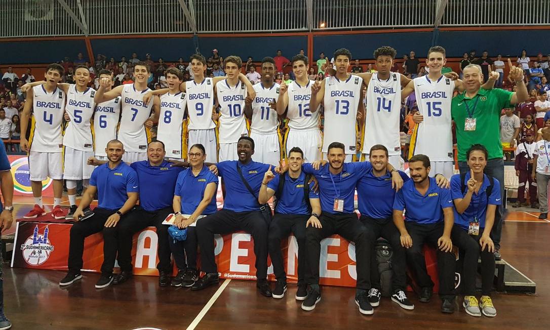 Brasil divulga lista de jogadores que disputarão Sul-Americano de Basquete  - Superesportes