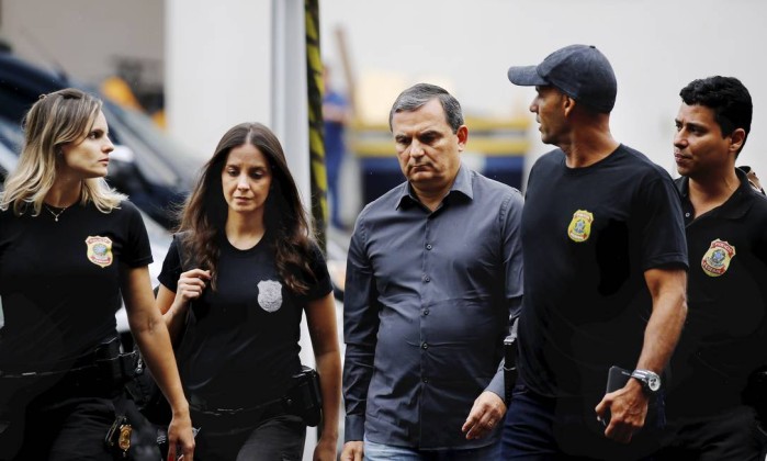 Resultado de imagem para REGIS FICHTNER PRISÃO