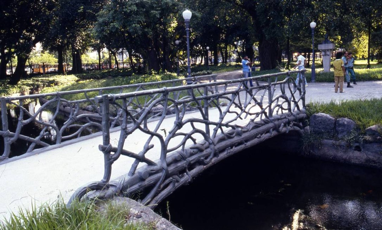No século XX, na gestão de Pereira Passos, o jardim sofreu uma série de modificações Foto: Cezar Loureiro em 29/03/1988 / Agência O Globo