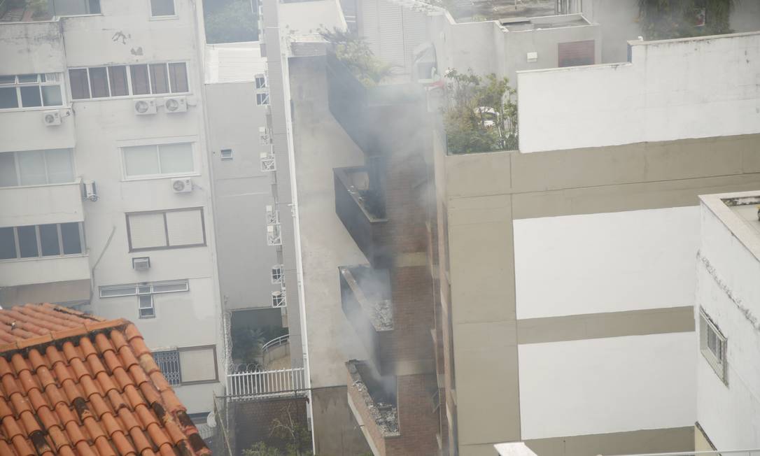 Incêndio Atinge Apartamentos Em Ipanema Na Zona Sul Jornal O Globo 