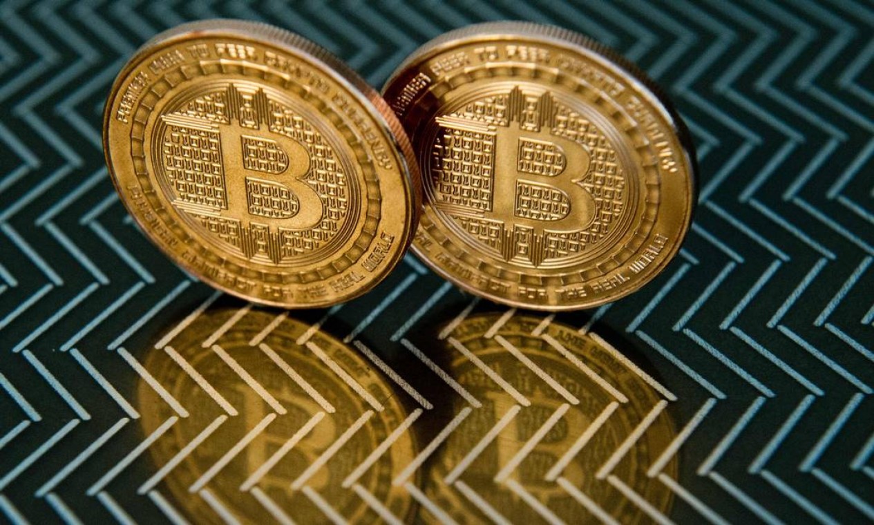 Bitcoin bate quinto recorde em dois dias e supera US$ 16 mil - Jornal O  Globo