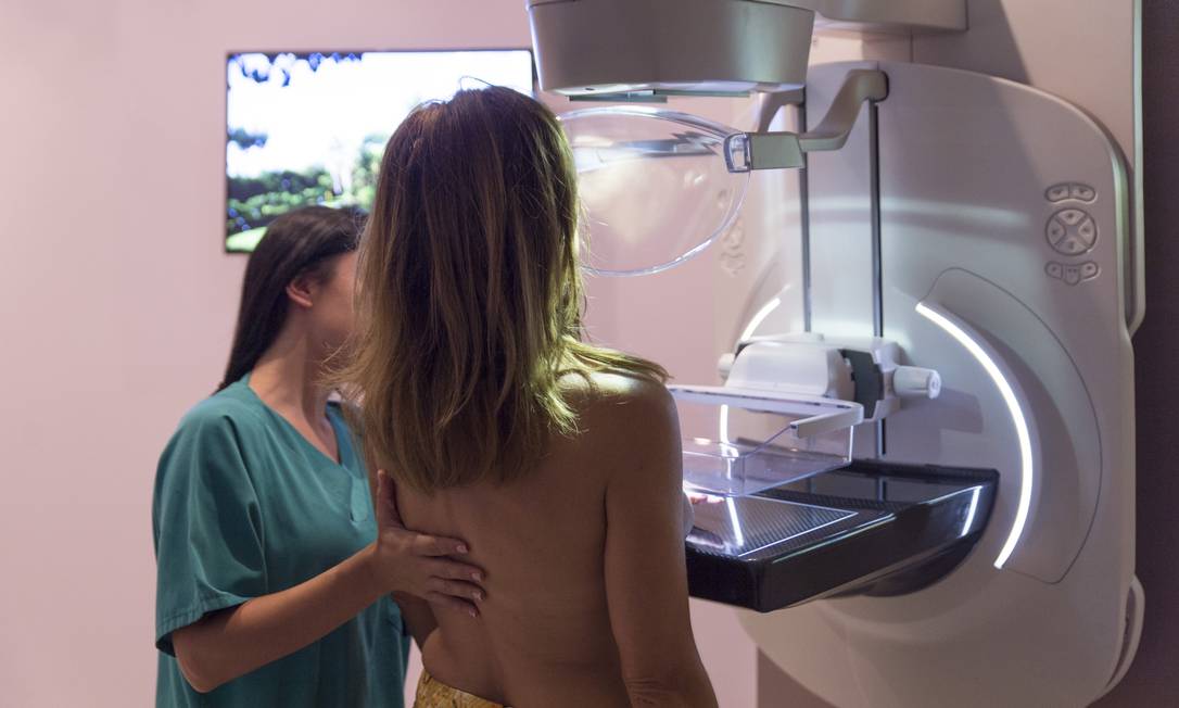 
A mamografia é hoje o principal método de diagnóstico do câncer de mama: para quem já teve a doença, novo exame de sangue pode ser aliado decisivo
Foto:
shutterstock.com/Jose Luis Carrascosa
