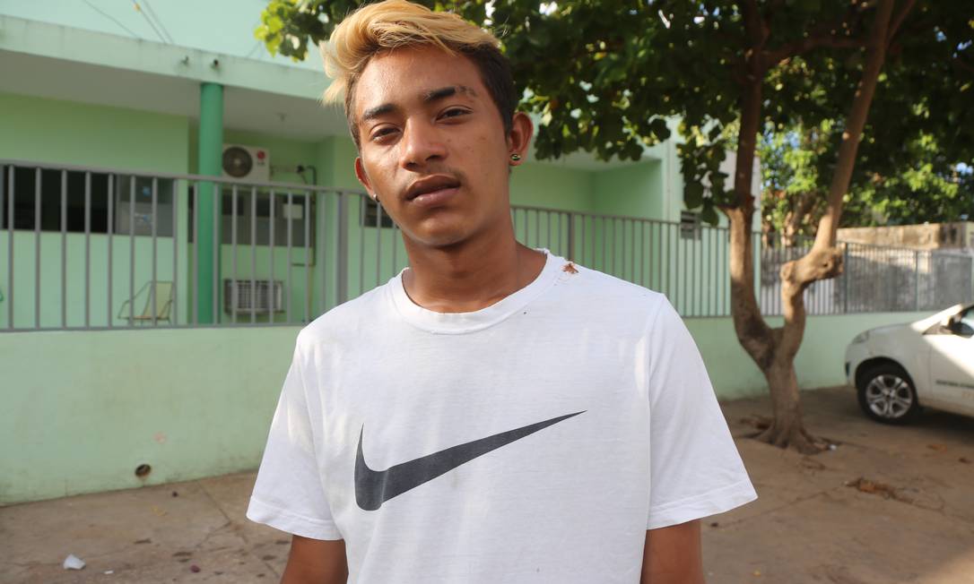 Fernando da Silva, de 18 anos, mora em Teresina: ele largou a escola e não consegue emprego Foto: Efrém Ribeiro