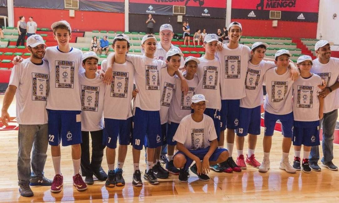 Time de basquete de Niterói faz vaquinha para conseguir disputar campeonato  internacional