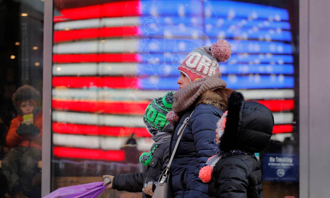 Americanos enfrentam frio extremo no começo do ano - Jornal O Globo