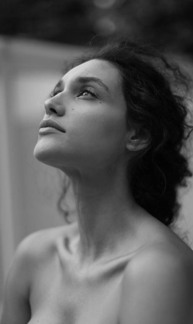 Além do nascimento da filha, Débora vai estrear quatro filmes em 2018 Divulgação / Larissa Lax