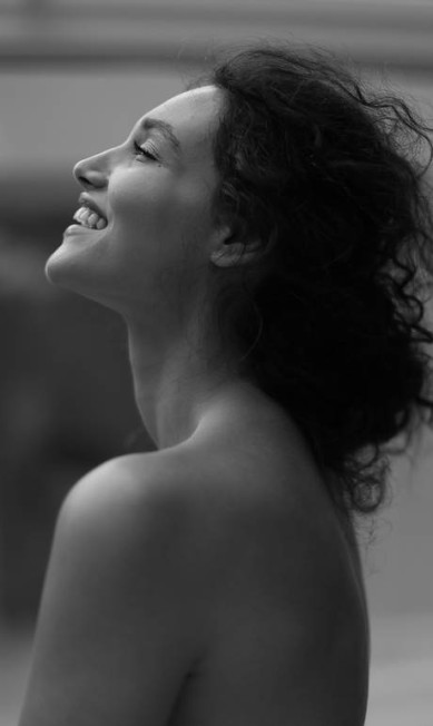 Casados desde 2015, Débora e Zé anunciaram a gravidez em outubro, quando a atriz completou três meses, com um post no Instagram Divulgação / Larissa Lax