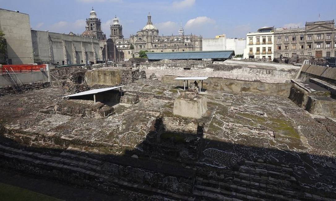 Las pirámides del Templo Mayor fueron destruidas y luego reconstruidas por los españoles hace 500 años Foto: Ross D. Franklin / AP