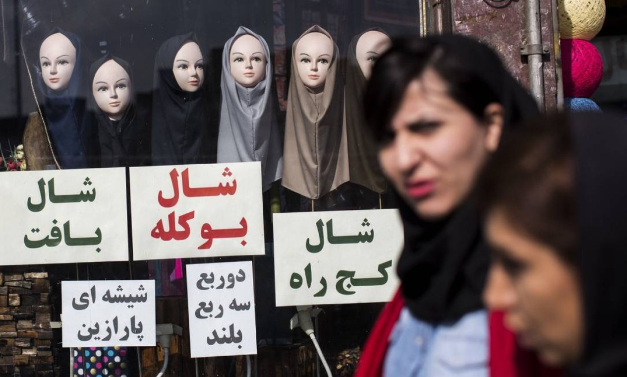 Quase metade dos iranianos &eacute; contra v&eacute;u isl&acirc;mico obrigat&oacute;rio - Jornal O  Globo