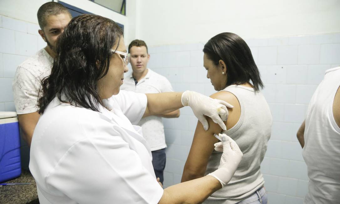 Vacinação contra a febre amarela Foto: Gabriel de Paiva - 16/01/2018 / Agência O Globo