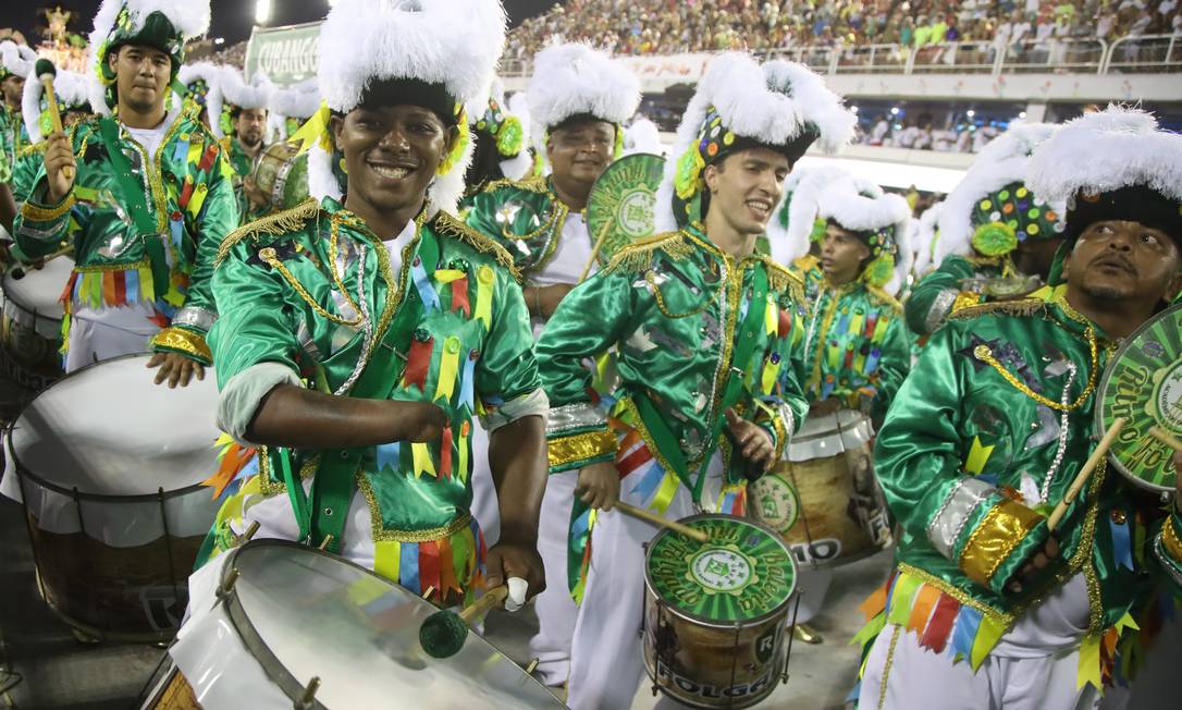 Carnavalesco do Salgueiro celebra Estandarte de Ouro apesar de falta de  verba: 'Ano difícil' - Jornal O Globo