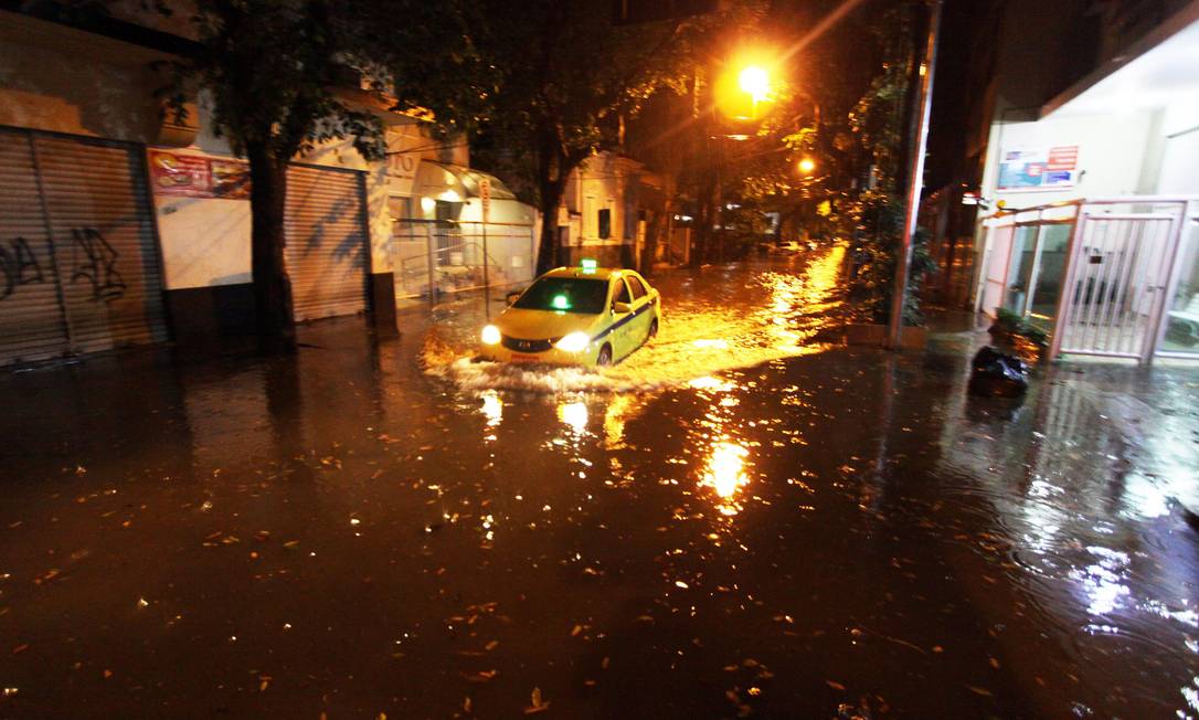 Agentes Da Prefeitura Atuam Em Pelo Menos 27 Ocorrências Após Chuvas ...