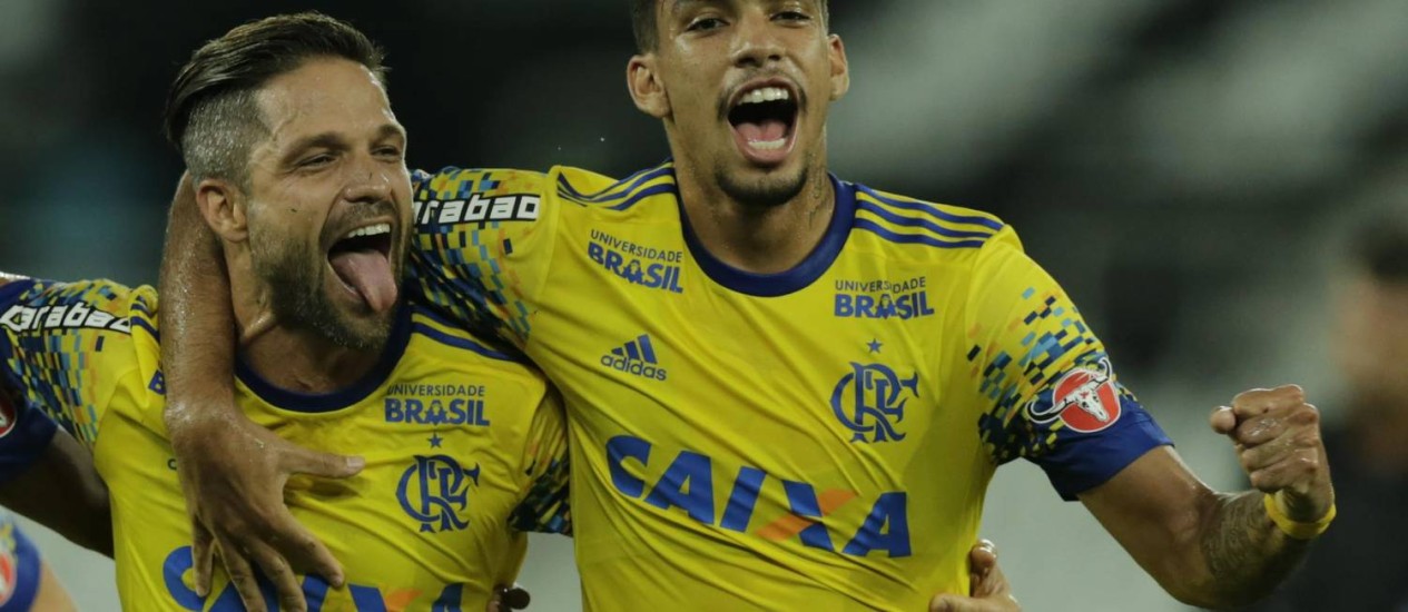 Diego e Lucas Paquetá marcaram os dois primeiros gols do Fla Foto: Alexandre Cassiano / Agência O Globo