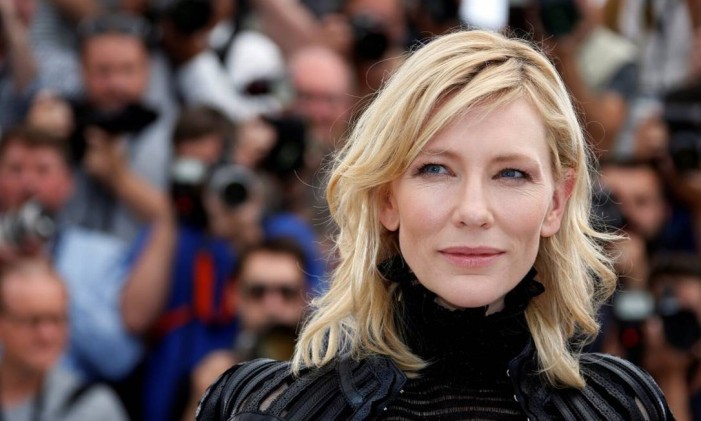 FILE PHOTO: Cast member Cate Blanchett poses during a photocall for the film "Carol" in competition at the 68th Cannes Film Festival in Cannes, southern France, May 17, 2015. REUTERS/Eric Gaillard/File Photo Foto: Eric Gaillard / Reuters
