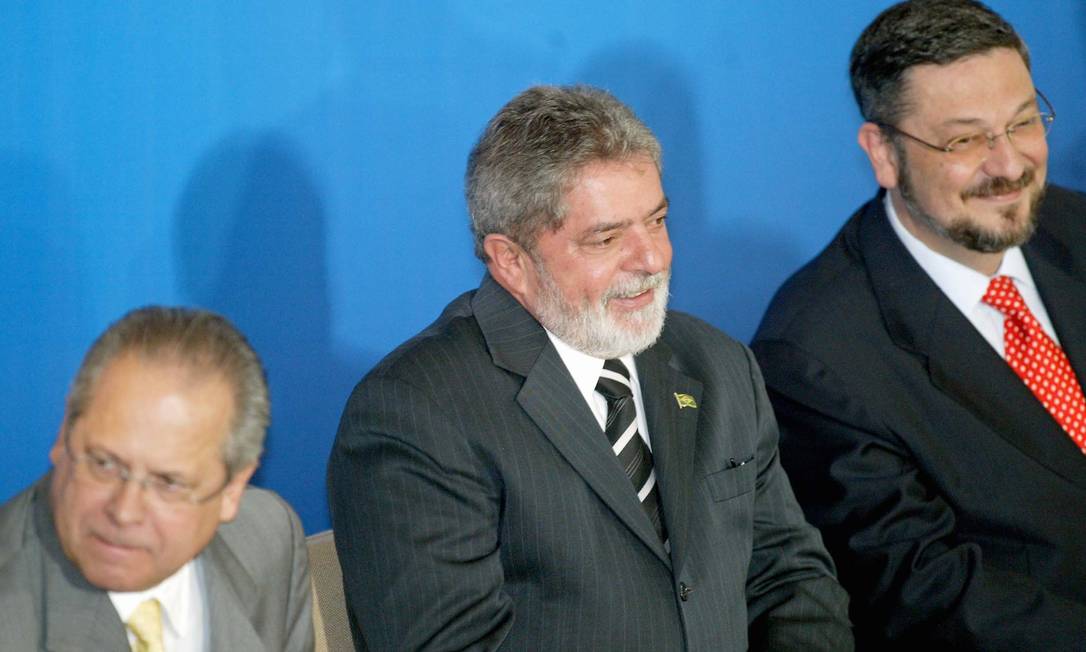 Análise: Lula, Palocci e Dirceu, os intocáveis na cadeia - Jornal O Globo
