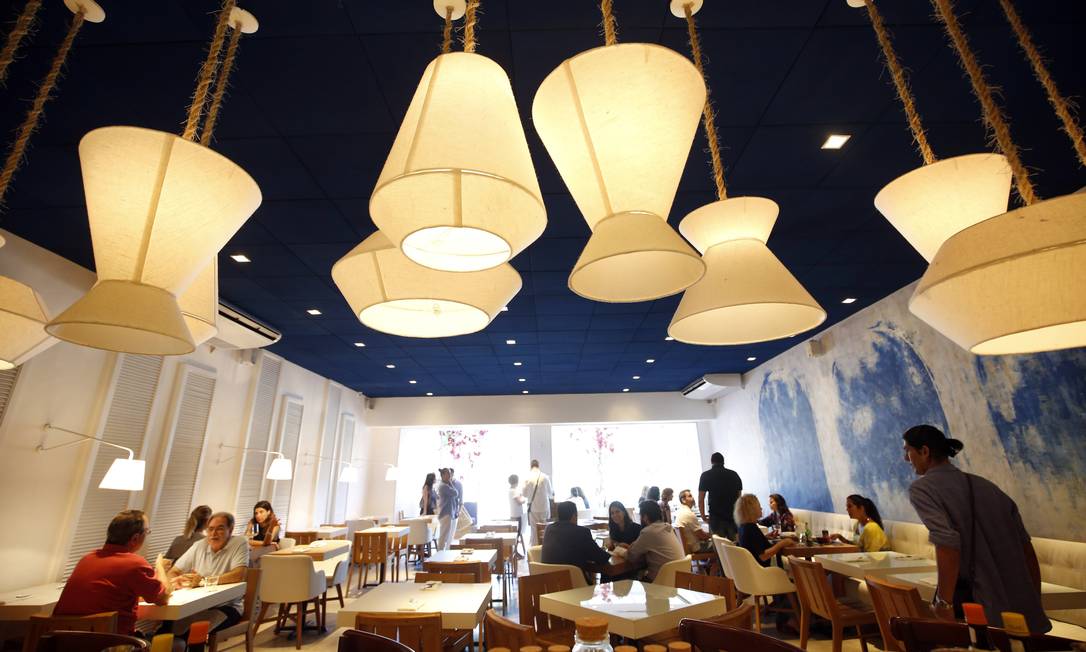 Da moda. Oia oferece comida grega em ambiente estilizad Foto: Agência O Globo